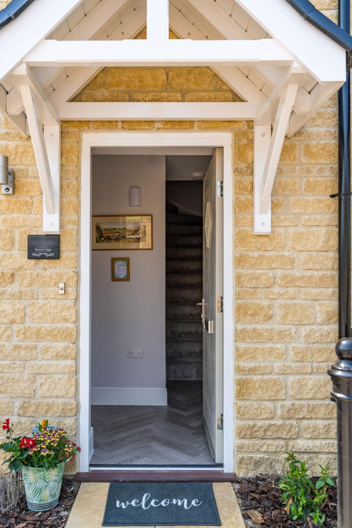 Fleming Cottage - Contemporary Cotswold Home Upper Rissington Zewnętrze zdjęcie